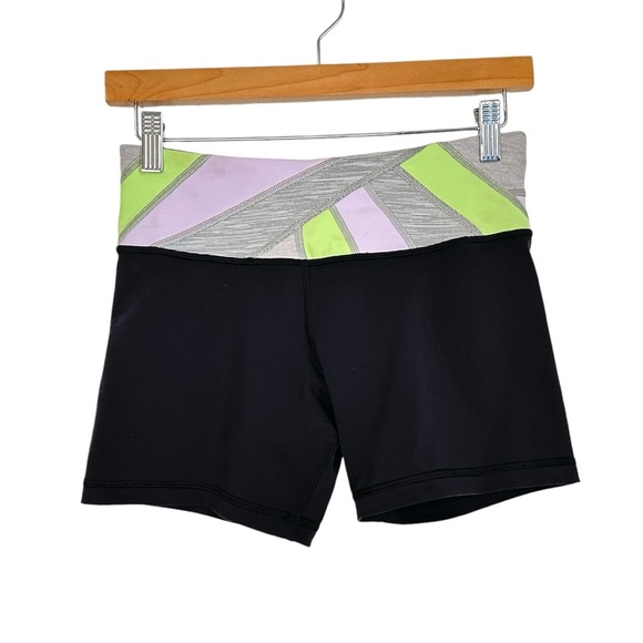 lululemon athletica Pants - Lululemon Boogie Short Full-On Luon Reversible Size 4 Black Quilt Wide Waist